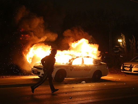 Ferguson riots after grand jury decision